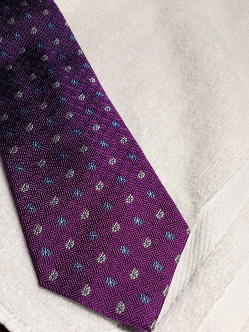 Brooks Brothers Classic Purple Tie. Absolutely Beautiful!